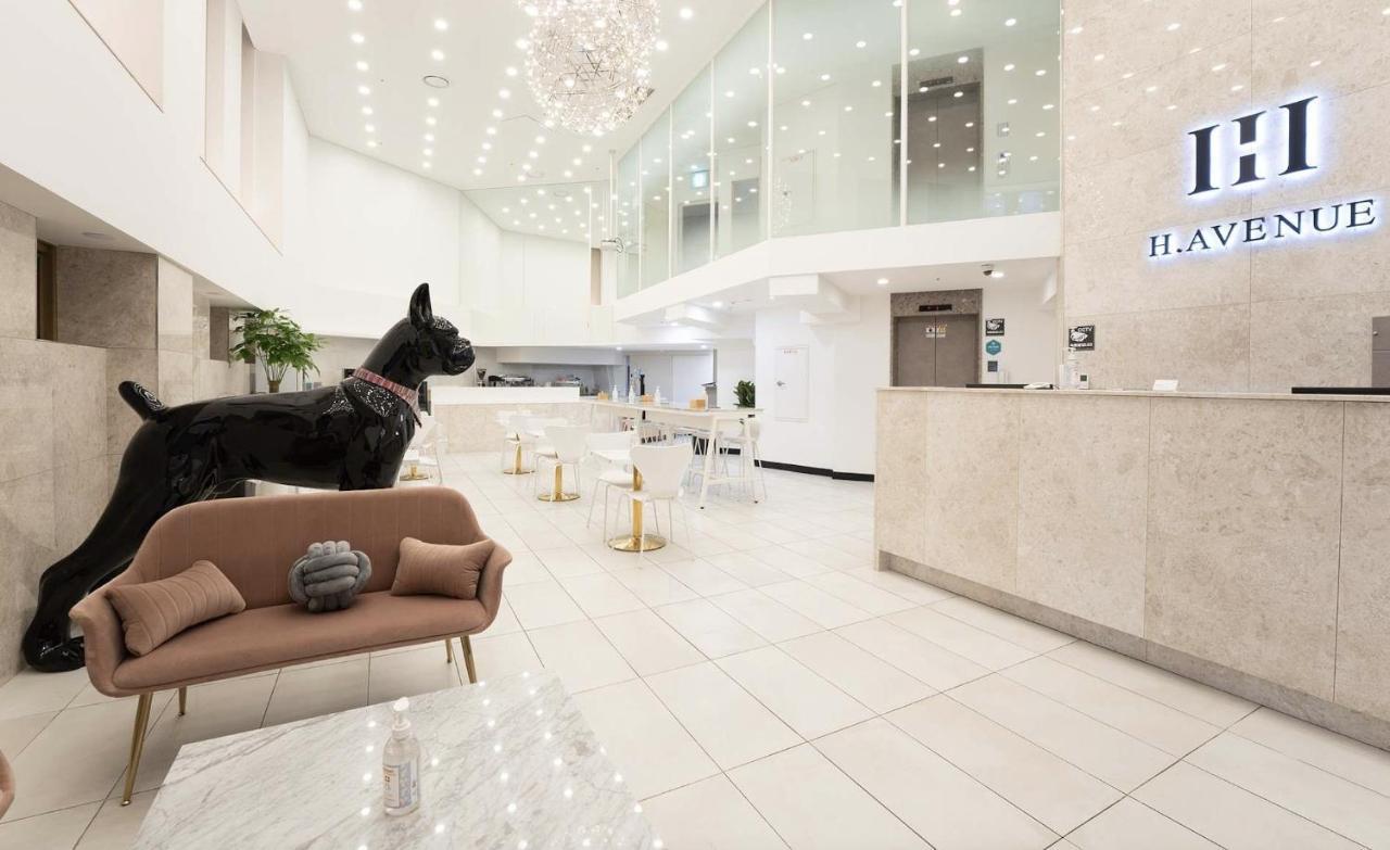 H Avenue Hotel Idae Shinchon Сеул Екстериор снимка