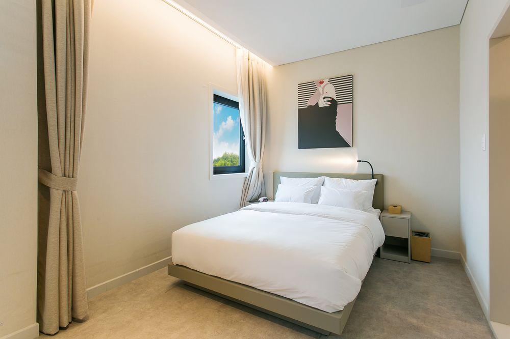 H Avenue Hotel Idae Shinchon Сеул Екстериор снимка