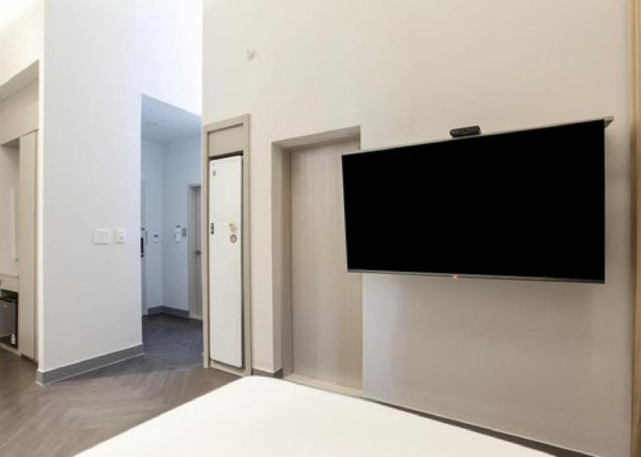 H Avenue Hotel Idae Shinchon Сеул Екстериор снимка