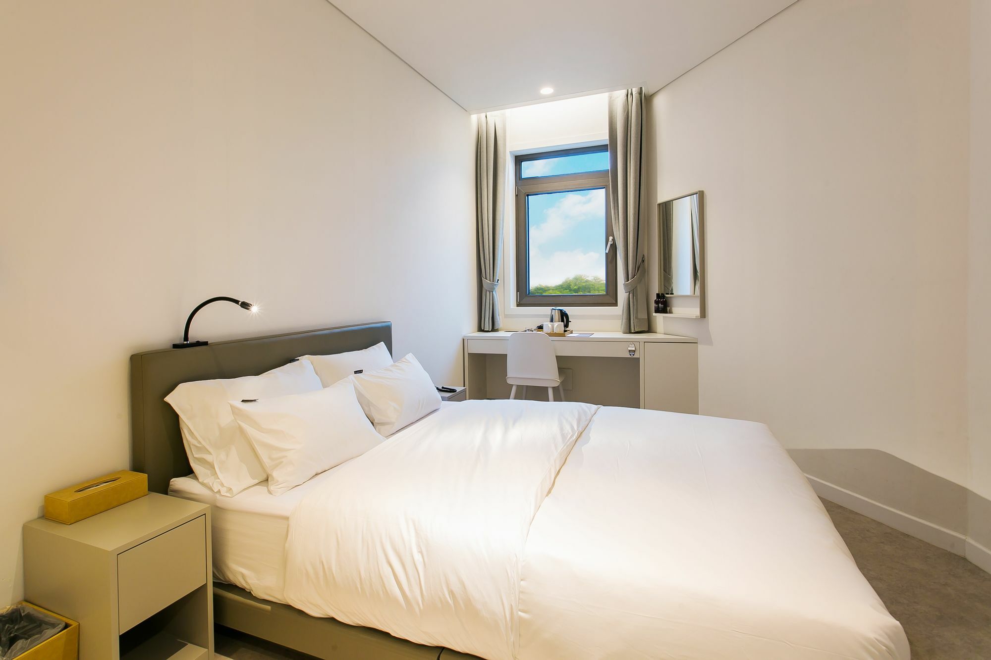 H Avenue Hotel Idae Shinchon Сеул Екстериор снимка