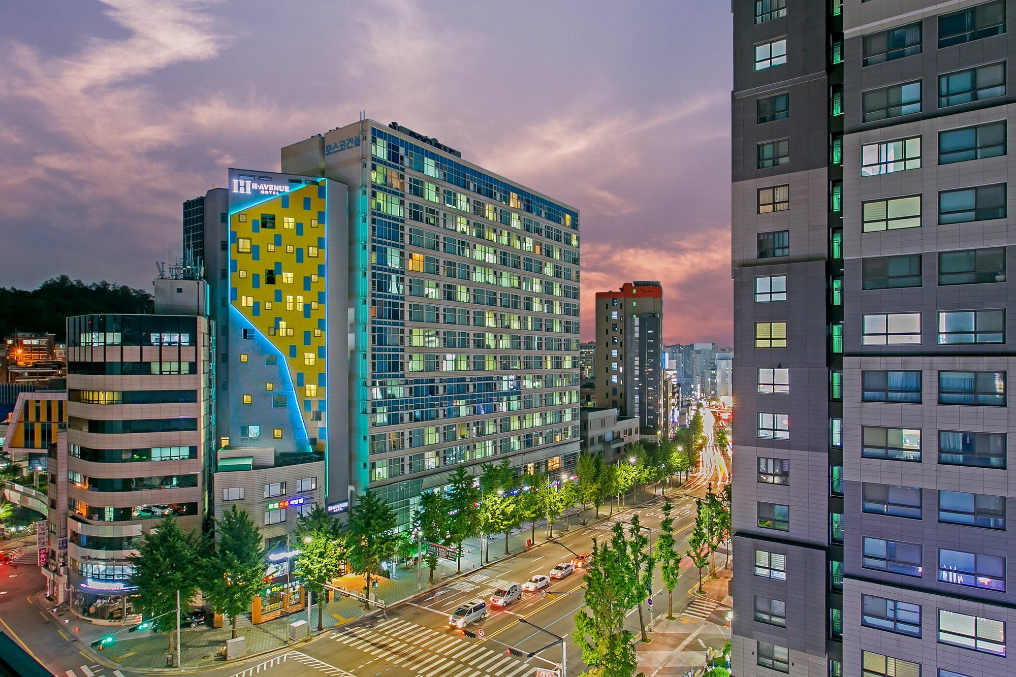 H Avenue Hotel Idae Shinchon Сеул Екстериор снимка